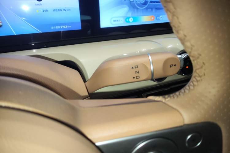 Used Wuling Bingo 2025 410 km Lingxi Deluxe Edition Gear Lever