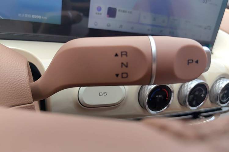 Used Wuling Bingo 2025 333 km Lingxi Deluxe Edition Gear Lever