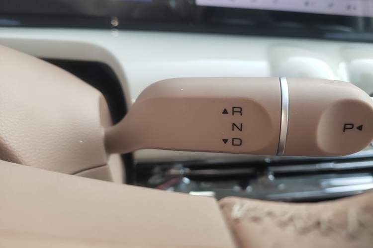 Used Wuling Bingo 2025 410 km Lingxi Deluxe Edition Gear Lever