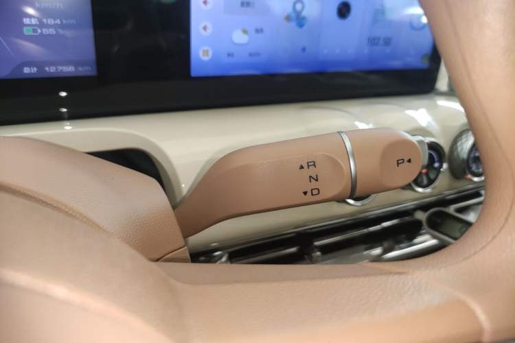 Used Wuling Bingo 2025 333 km Lingxi Deluxe Edition Gear Lever