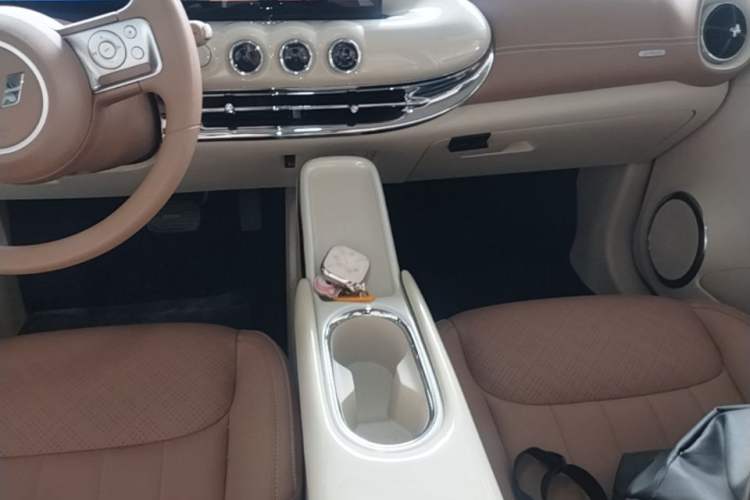 Used Wuling Bingo 2025 333 km Lingxi Connected Version Gear Lever