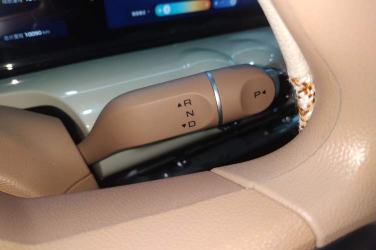 Used Wuling Bingo 2025 333 km Lingxi Connected Version Gear Lever