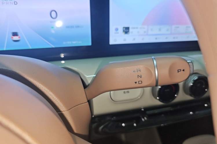 Used Wuling Bingo 2025 333 km Lingxi Connected Version Gear Lever