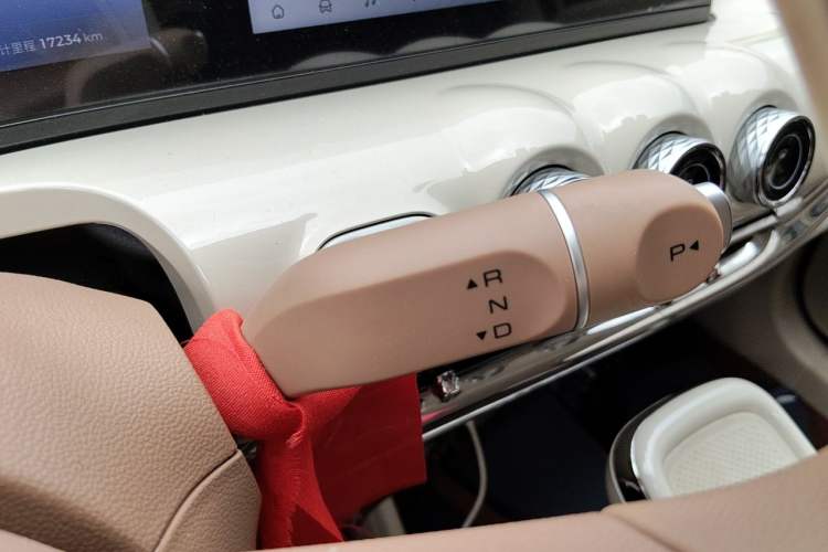 Used Wuling Bingo 2025 333 km Lingxi Connected Version Gear Lever