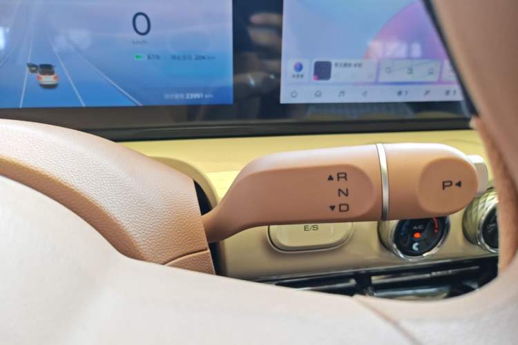 Used Wuling Bingo 2025 333 km Lingxi Connected Version Gear Lever