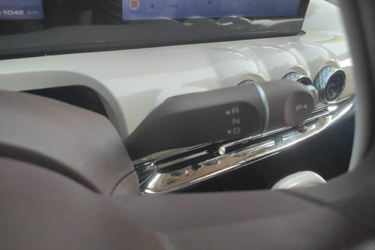 Used Wuling Bingo 2025 333 km Lingxi Connected Version Gear Lever