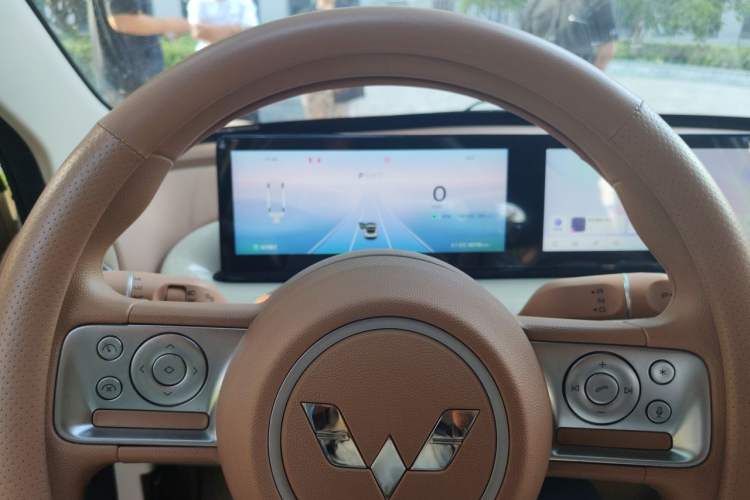 Used Wuling Bingo 2025 333 km Lingxi Connected Version Instrument Cluster