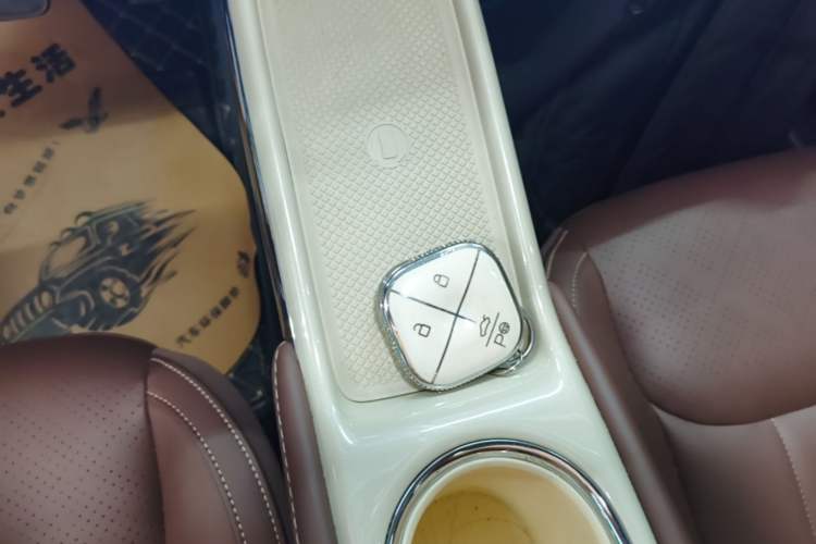 Used Wuling Bingo 2025 333 km Enjoyment Version Interior 1