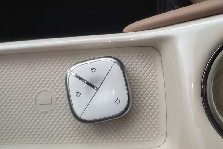 Used Wuling Bingo 2025 410 km Lingxi Deluxe Edition Interior 1