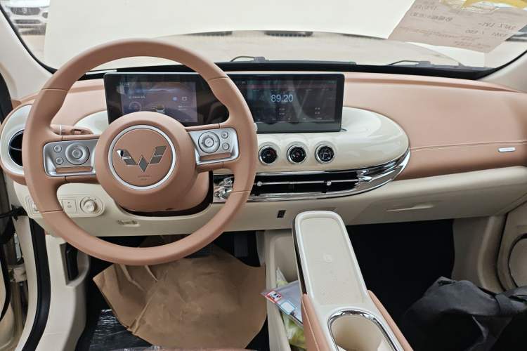Used Wuling Bingo 2025 333 km Lingxi Connected Version Interior 2