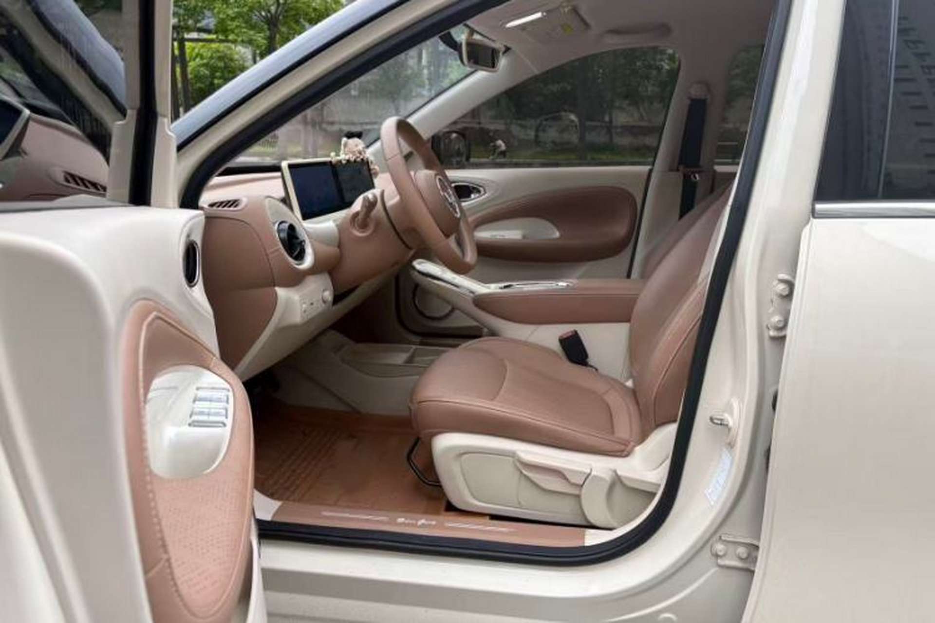 Used Wuling Bingo 2025 333 km Lingxi Connected Version Interior 2
