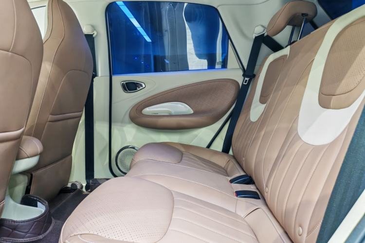 Used Wuling Bingo 2025 333 km Lingxi Connected Version Interior 3