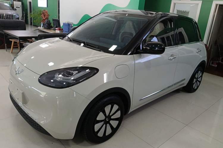 Used Wuling Bingo 2025 333 km Lingxi Connected Version Guazi used car, China used car export, Used car for sale, Used  cars, Cheapest cars for sale