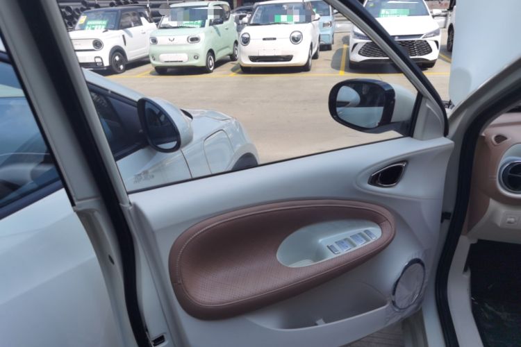 Used Wuling Bingo 2025 333 km Lingxi Connected Version Left Front Door Interior