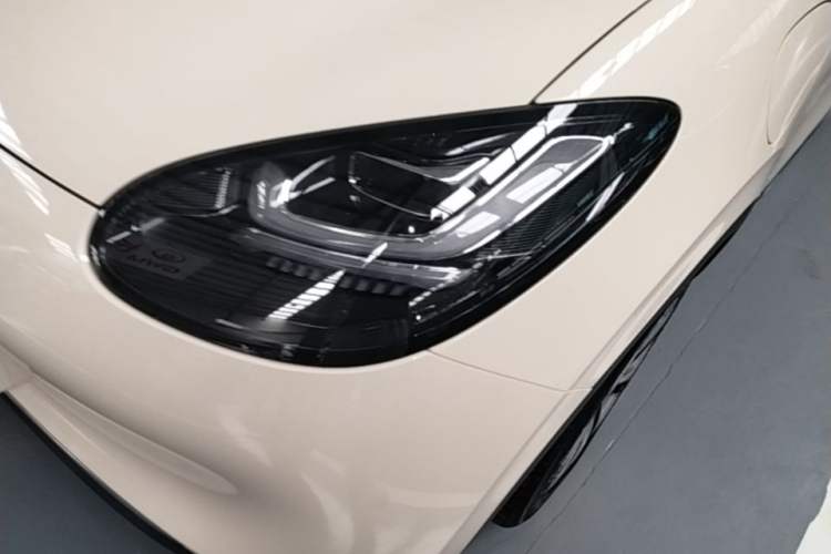 Used Wuling Bingo 2025 333 km Lingxi Deluxe Edition Left Front Headlight