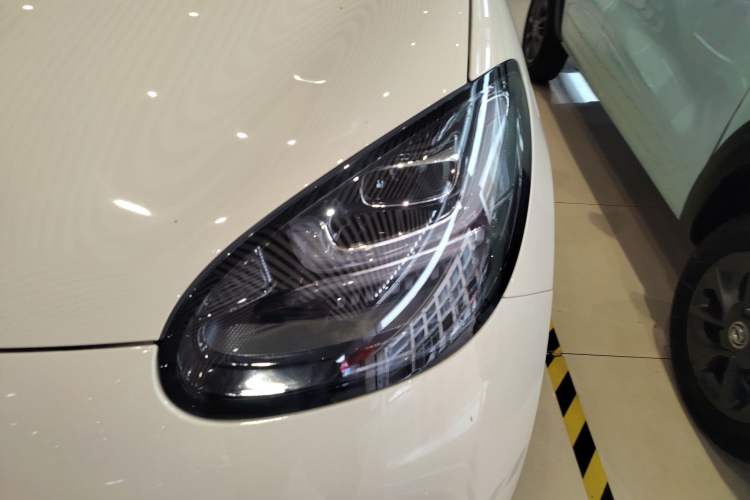 Used Wuling Bingo 2025 333 km Enjoyment Version Left Front Headlight