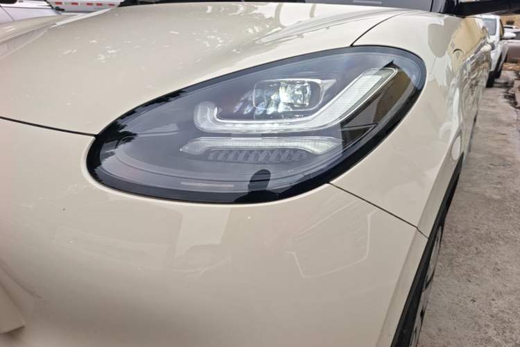 Used Wuling Bingo 2025 333 km Lingxi Deluxe Edition Left Front Headlight