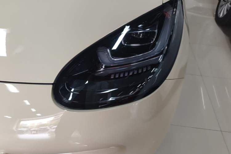 Used Wuling Bingo 2025 333 km Lingxi Deluxe Edition Left Front Headlight