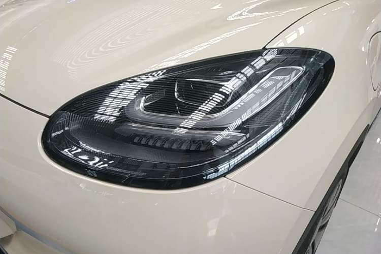 Used Wuling Bingo 2025 333 km Lingxi Deluxe Edition Left Front Headlight