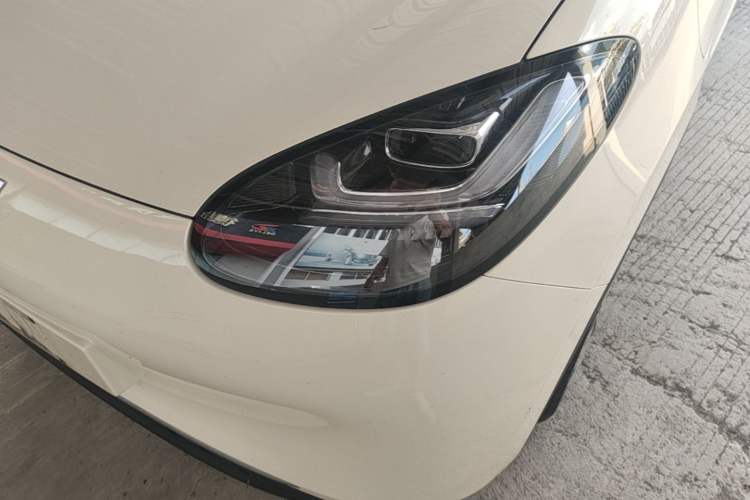 Used Wuling Bingo 2025 333 km Lingxi Connected Version Left Front Headlight