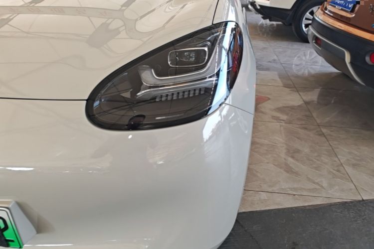 Used Wuling Bingo 2025 333 km Lingxi Connected Version Left Front Headlight