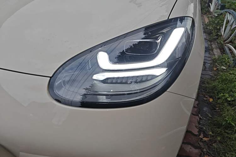 Used Wuling Bingo 2025 333 km Enjoyment Version Left Front Headlight