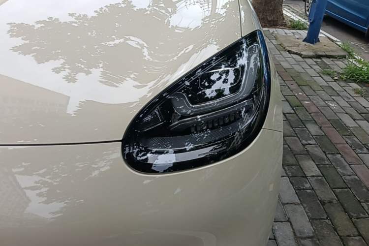 Used Wuling Bingo 2025 333 km Lingxi Deluxe Edition Left Front Headlight
