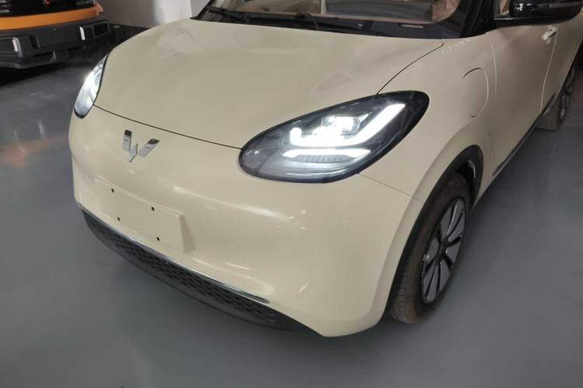 Used Wuling Bingo 2025 333 km Lingxi Connected Version Left Front Headlight