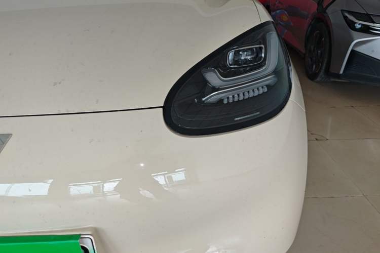 Used Wuling Bingo 2025 333 km Lingxi Deluxe Edition Left Front Headlight