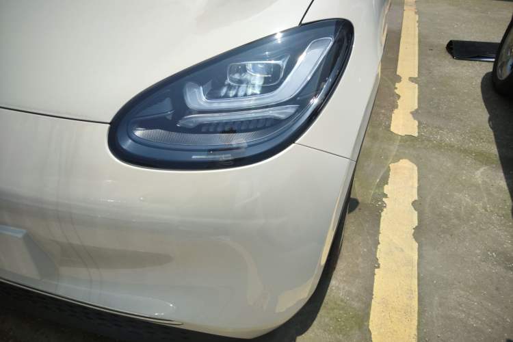 Used Wuling Bingo 2025 410 km Lingxi Deluxe Edition Left Front Headlight