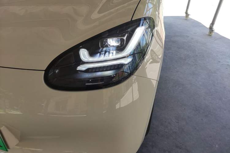 Used Wuling Bingo 2025 333 km Lingxi Deluxe Edition Left Front Headlight