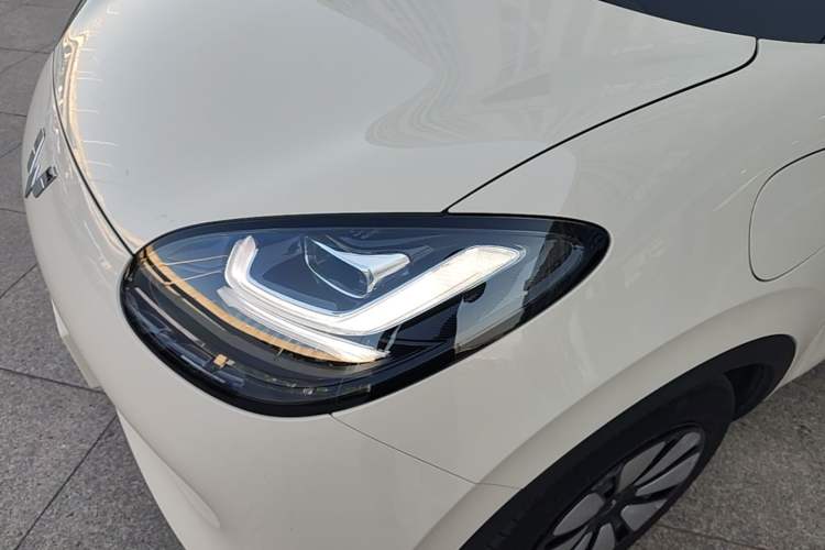 Used Wuling Bingo 2025 333 km Lingxi Deluxe Edition Left Front Headlight