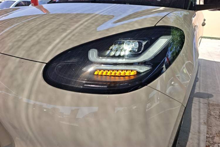 Used Wuling Bingo 2025 410 km Lingxi Deluxe Edition Left Front Headlight