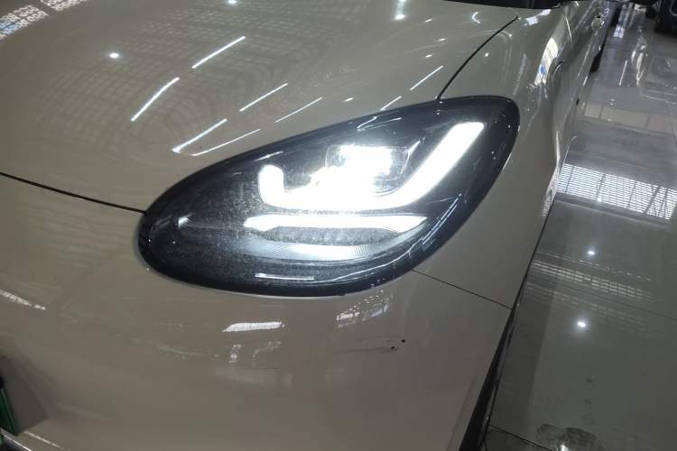 Used Wuling Bingo 2025 410 km Lingxi Deluxe Edition Left Front Headlight