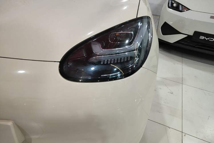 Used Wuling Bingo 2025 333 km Enjoyment Version Left Front Headlight