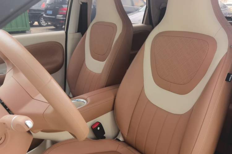 Used Wuling Bingo 2025 333 km Lingxi Connected Version Left Front Seat
