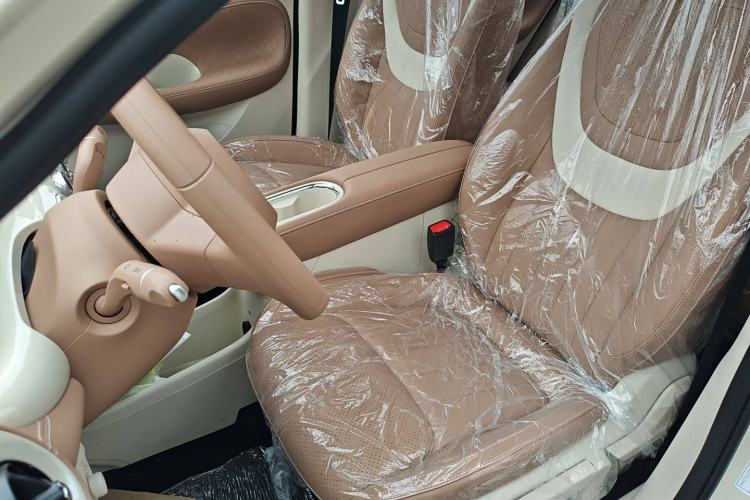 Used Wuling Bingo 2025 333 km Lingxi Connected Version Left Front Seat