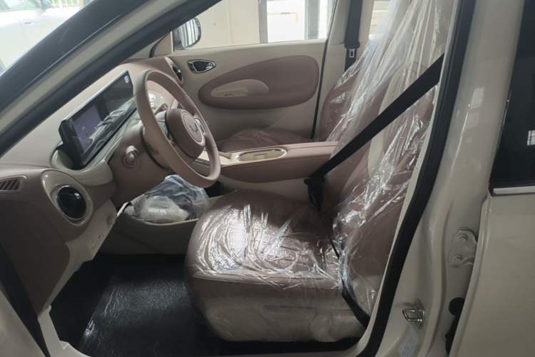 Used Wuling Bingo 2025 333 km Lingxi Connected Version Left Front Seat