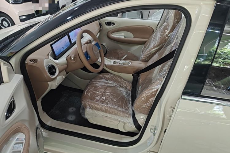 Used Wuling Bingo 2025 333 km Lingxi Connected Version Left Front Seat