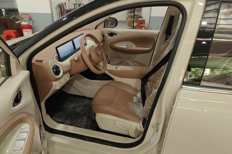 Used Wuling Bingo 2025 333 km Lingxi Connected Version Left Front Seat