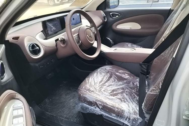 Used Wuling Bingo 2025 333 km Enjoyment Version Left Front Seat