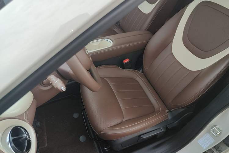 Used Wuling Bingo 2025 333 km Enjoyment Version Left Front Seat