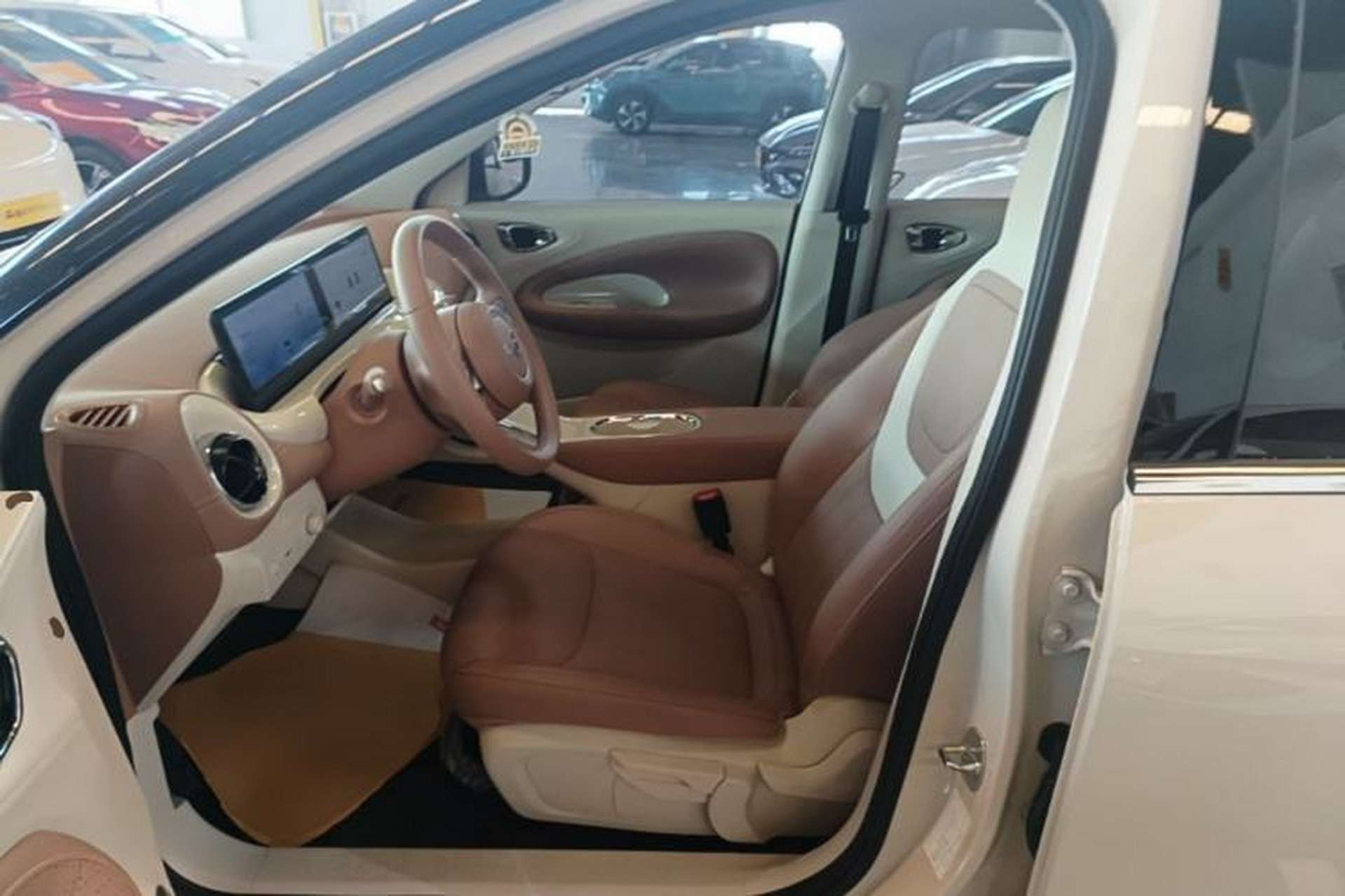 Used Wuling Bingo 2025 333 km Lingxi Connected Version Left Front Seat