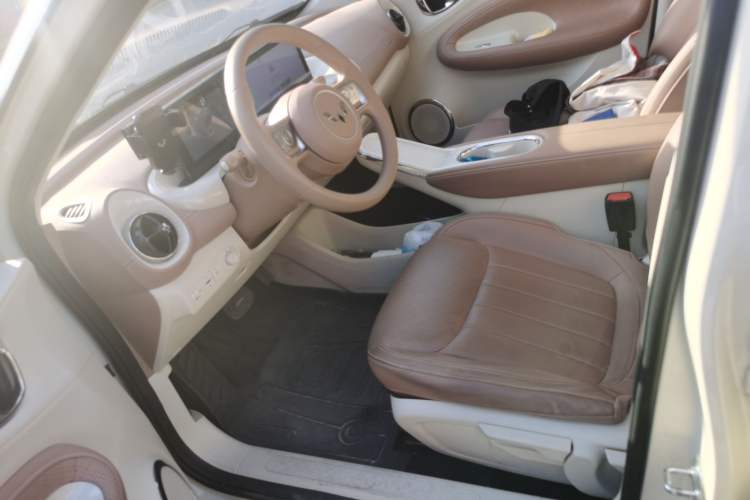 Used Wuling Bingo 2025 333 km Enjoyment Version Left Front Seat