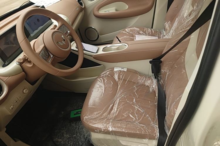Used Wuling Bingo 2025 333 km Enjoyment Version Left Front Seat