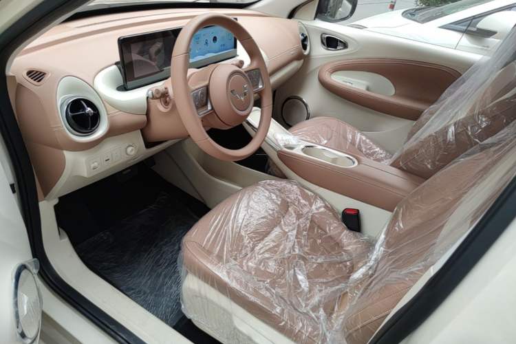 Used Wuling Bingo 2025 333 km Lingxi Connected Version Left Front Seat