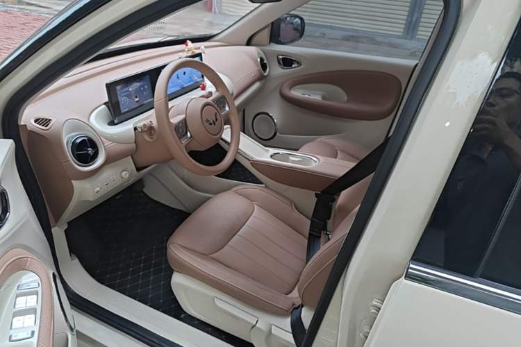 Used Wuling Bingo 2025 333 km Enjoyment Version Left Front Seat