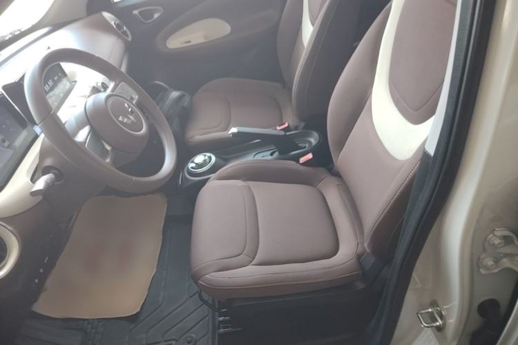 Used Wuling Bingo 2025 203km Light Edition Left Front Seat