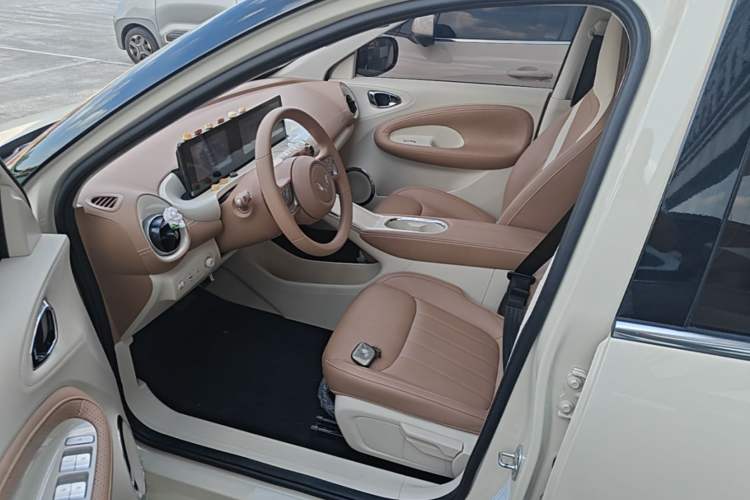 Used Wuling Bingo 2025 333 km Enjoyment Version Left Front Seat