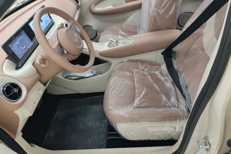 Used Wuling Bingo 2025 333 km Enjoyment Version Left Front Seat